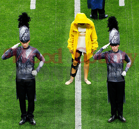 _B062547 dm salute