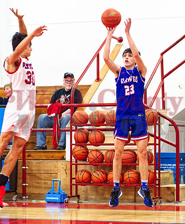 _1015459 Levi Thompson 23 hits three over Nick Hallman