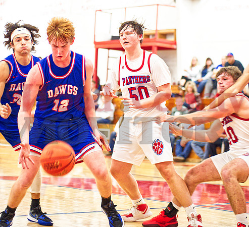 _1015576 Thomas Sebedra 30 and Landon Richey 12 persue loose ball against Gavin Dailey 50 and Blake Weissert 10