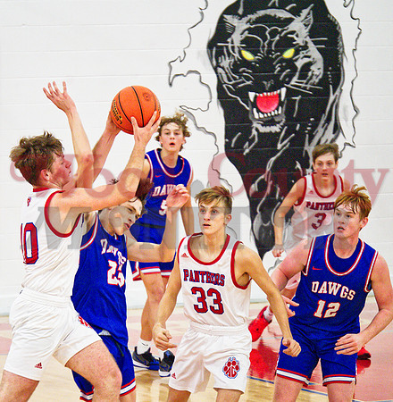 _1225051 loose ball