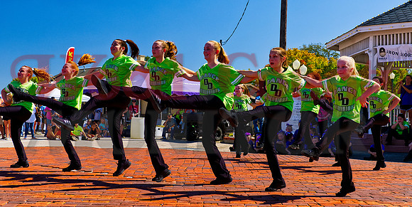_9280269 leg kicks