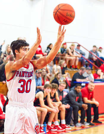 _1025945 Nick Hallman shoots