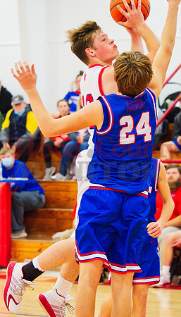 _1176263 Blake Weissert shoots bast q24
