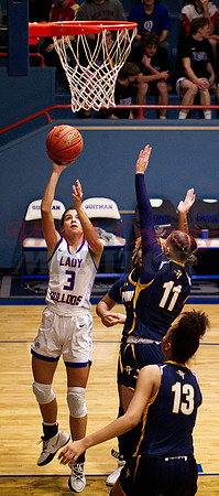 _1046995 Sadie VanderSchaaf shoots
