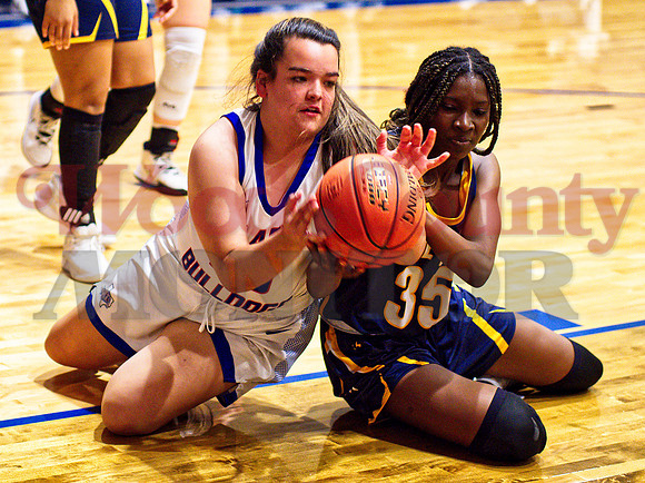 _1047012 Alexus Richey ties
