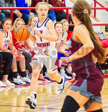 _1180274 Bella Crawford 1 breaks