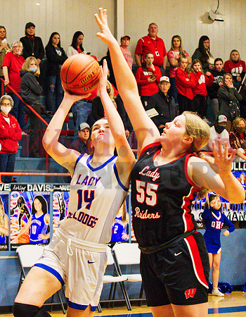 _1179899 Ava Burroughs 14 layup Faith Acker 55 blocks