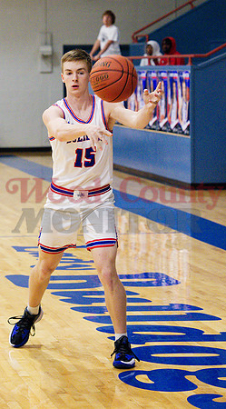 _1236317 Noah Emmons passes
