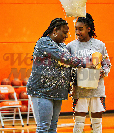 _1181670 Tahjae Black and mom