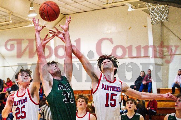 _1182768 Kaden Kennedy 25 and Jack Patton 15 rebound