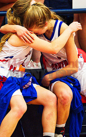 _1183441 Cacie Lennon and Bella Crawford embrace