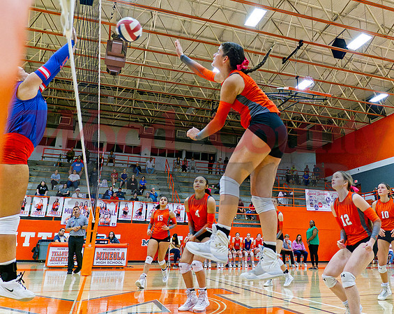 _1354329 Mahayla McMahon hits