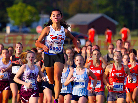 _9141513 Katie de Gorostiza rises above field