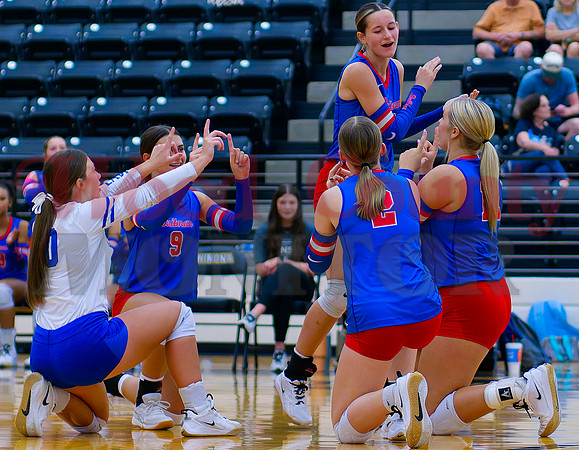 _1332129 lady dogs celebrate kill by Autumn Cason