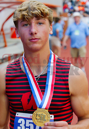 _1192476 Camden Capehart with gold