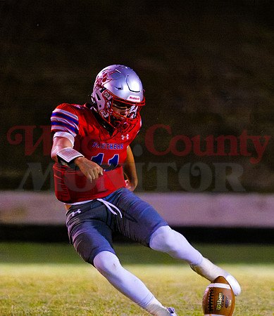 _9270460 Sam Olson kicks-off