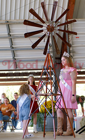 _1386154 windmill