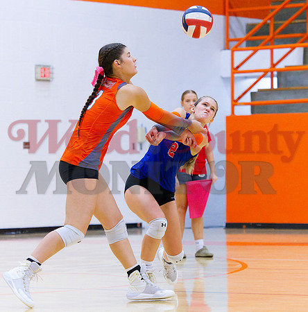 _A080556 Mahayla McMahon and Jaycee Maag receive