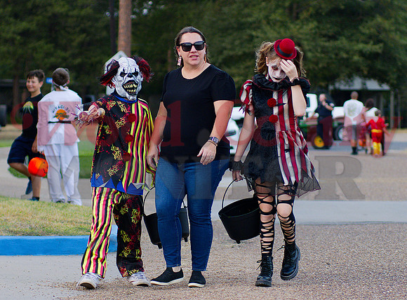 _1397188 circus