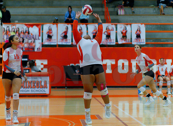 _1396958 Trinadee Jackson sets