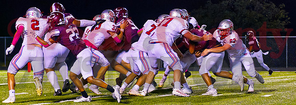 _1385757 Jaxen Carter and Carter Mason make 4th down stop