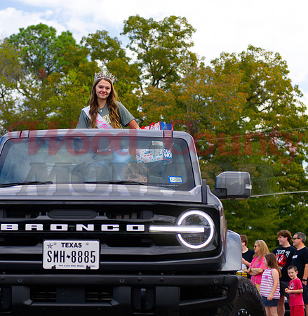 _1385862 mspq23 Kalli Trimble parades