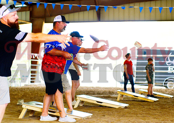 _1386152 cornhole