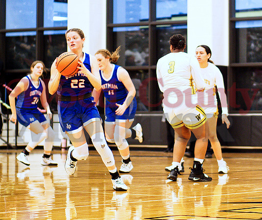 _1059236 Madyson Pence steals
