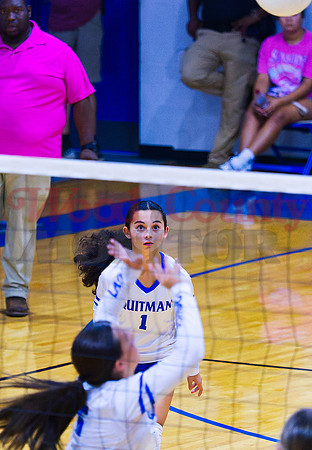 _A040137 Katelyn de Gorostiza eyes ball