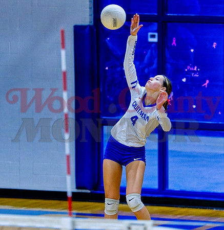 _A040272 Autumn Cason serves