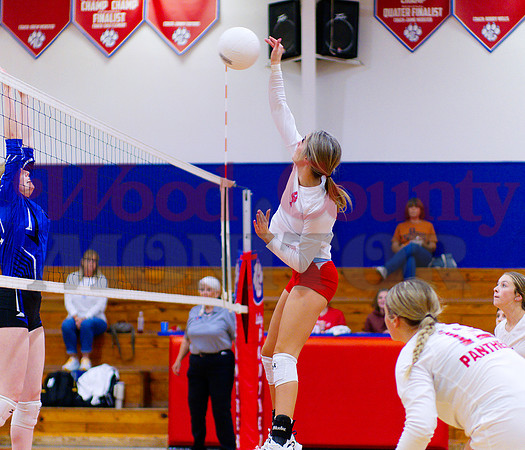 _1375661 Lainey Wright hits