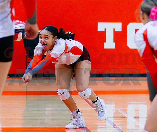 _1396874 Jayla Jackson digs