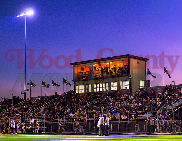_1321787-91hdr friday night lights