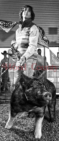_1124634 Carson Dickens sells hog