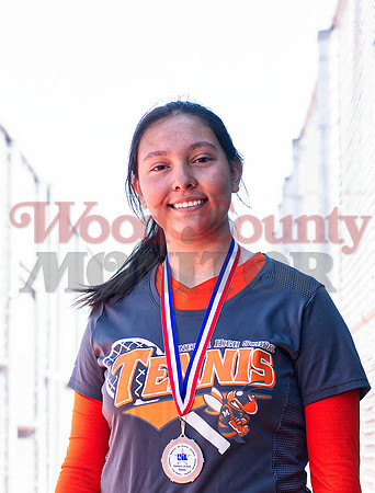 _1114436 Savannah Lopez w bronze medal