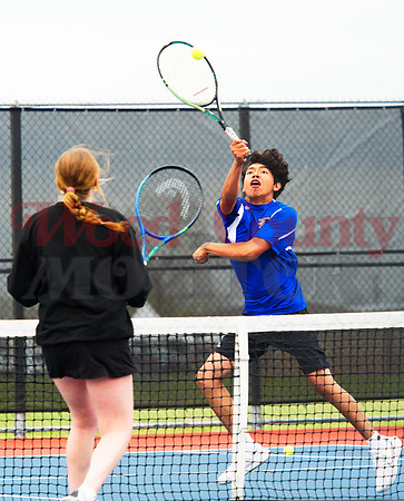 _1113874 Seth Castro volleys