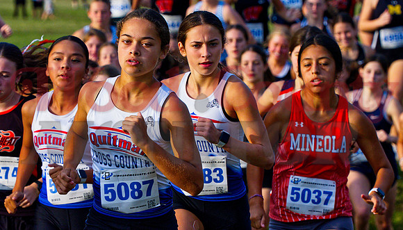 _9141579 Jadea Comenux running start