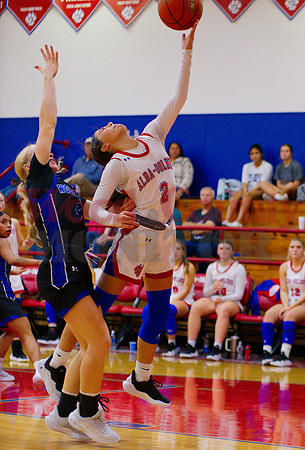 _1408664 Jayla Sitar lays-up