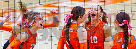 _A010173 lady jackets celebrate Jadelyn Marshall kill