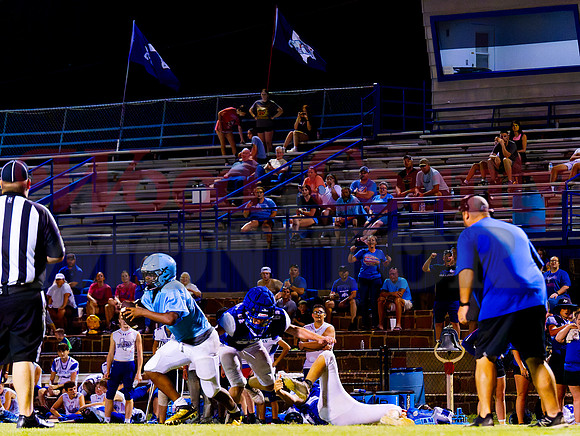 _1225469 qb pressure