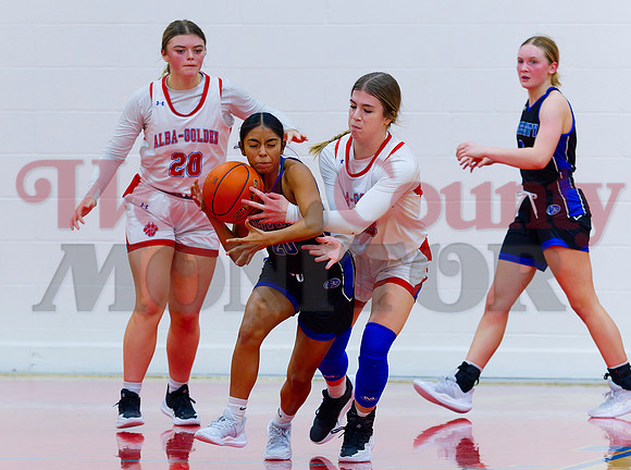 _B223885 Lainey Teel defends