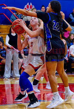 _B223768 Sadie Wright drives