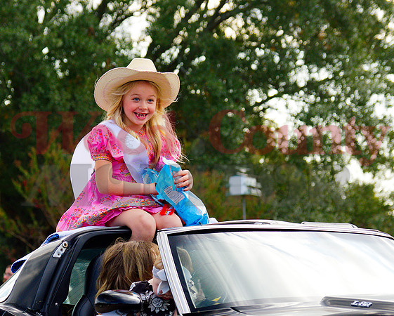 _A261800 Lola Rutledge parades