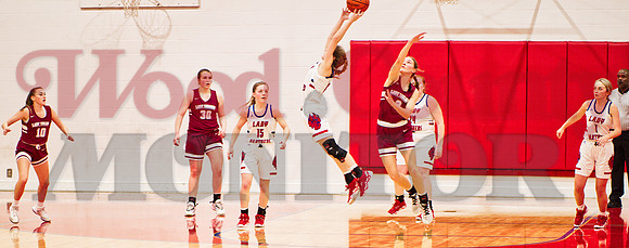 _1058156 Kamrin Wright steals