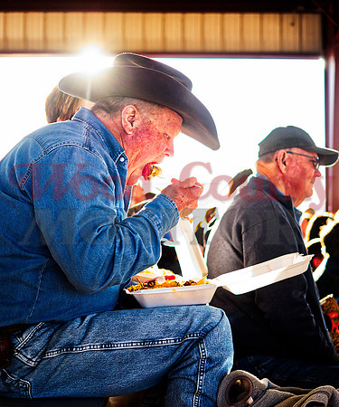 _1114387 Sammy Young eats excellent nachos