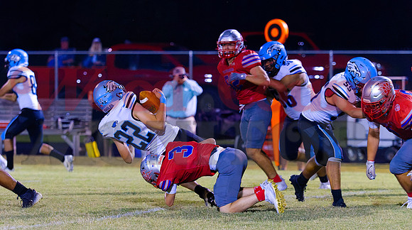 _9270877 Bret Sutton tackles