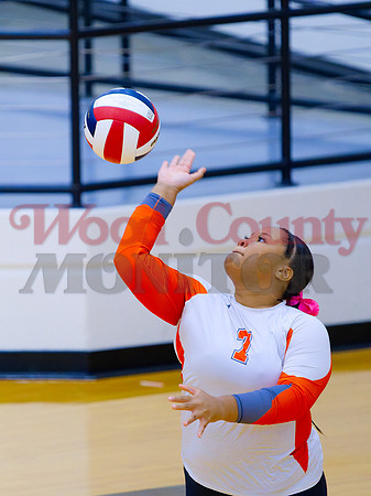 _A180835 Trinadee Jackson serves