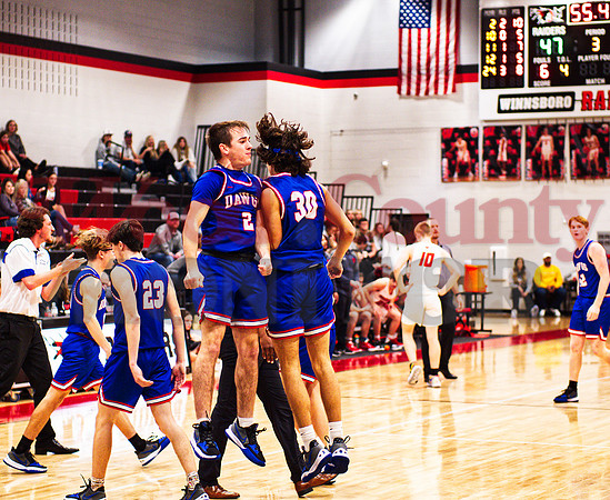 _1057934 bulldogs within two