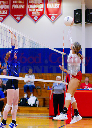 _1375644 Lainey Wright hits