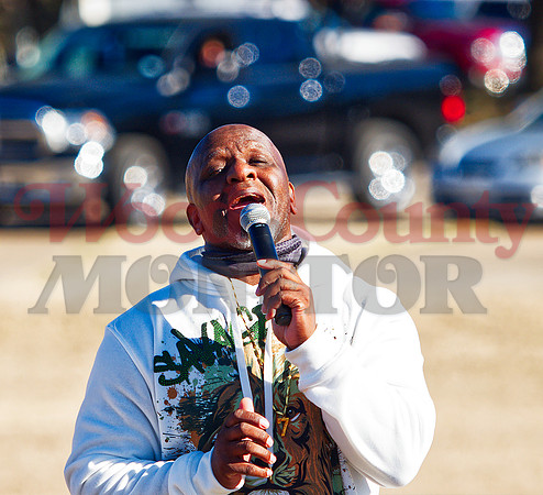 _1236851 Christopher Gipson sings